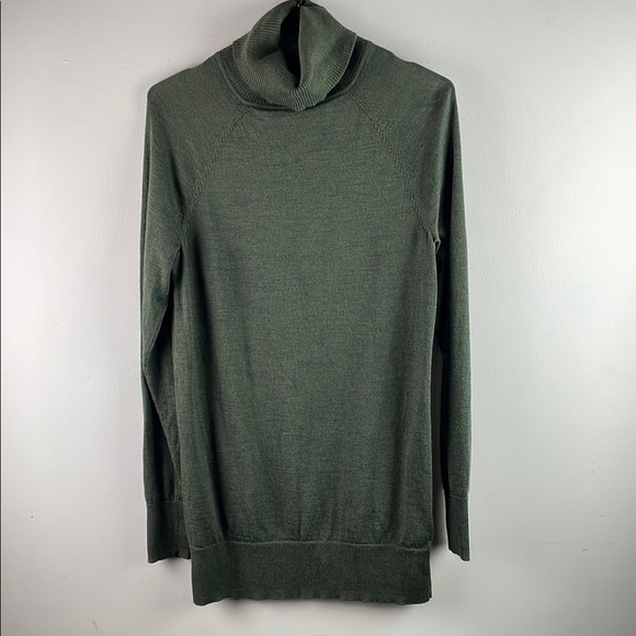GAP Sweaters - GAP Green Merino Wool Sweater Size XS